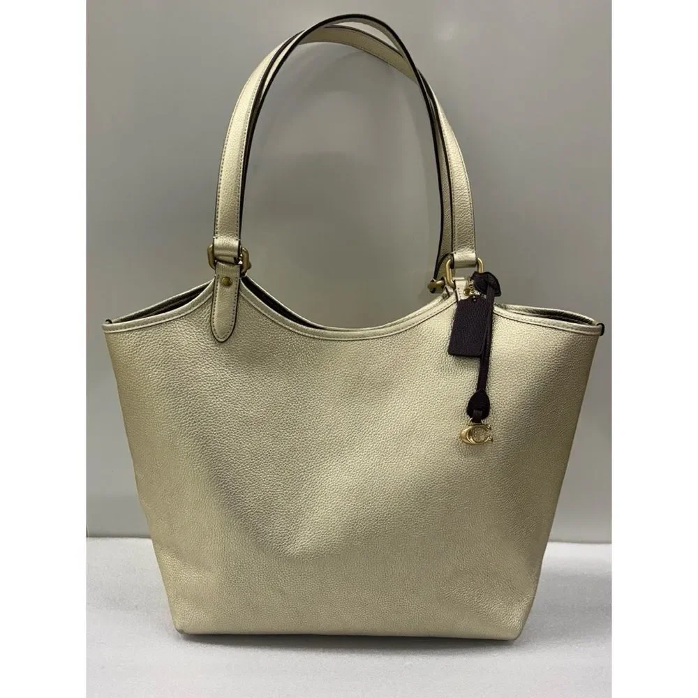 Rare Coach 1941 Everyday Metallic
Leather Tote Bag - Picture 3 of 12